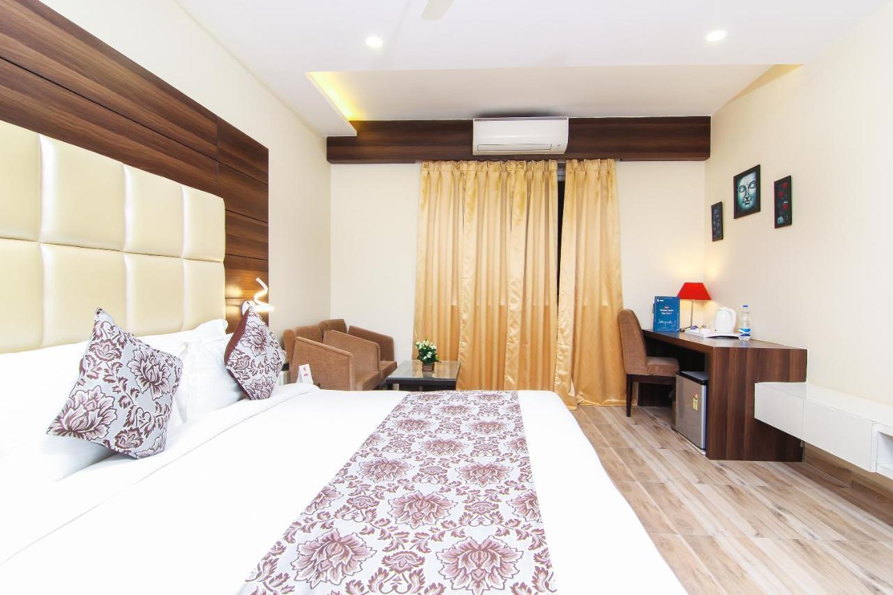 Moments Hotel Lucknow Buitenkant foto