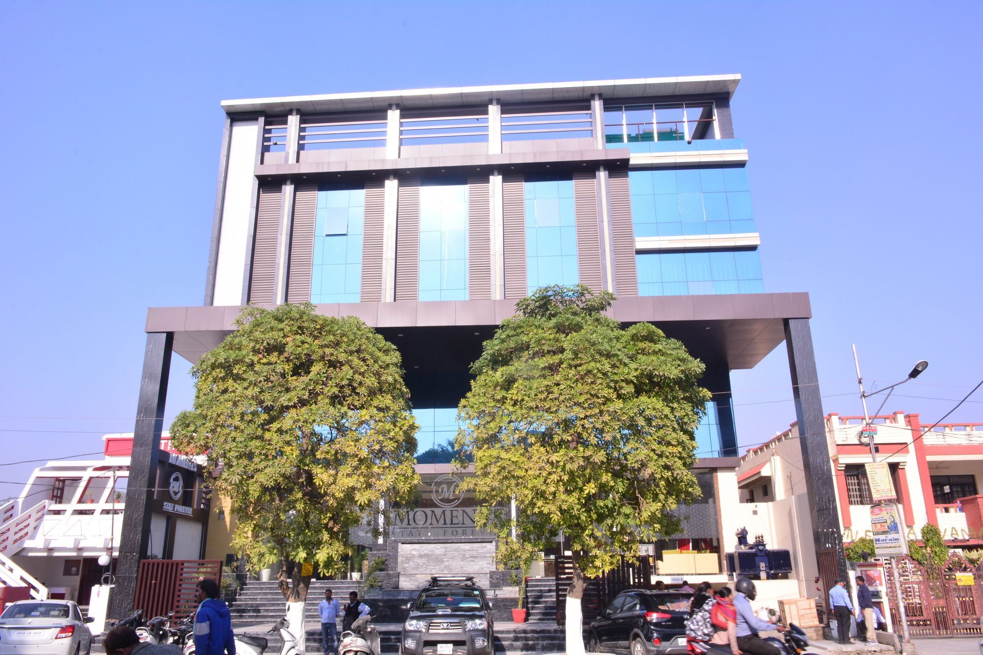 Moments Hotel Lucknow Buitenkant foto