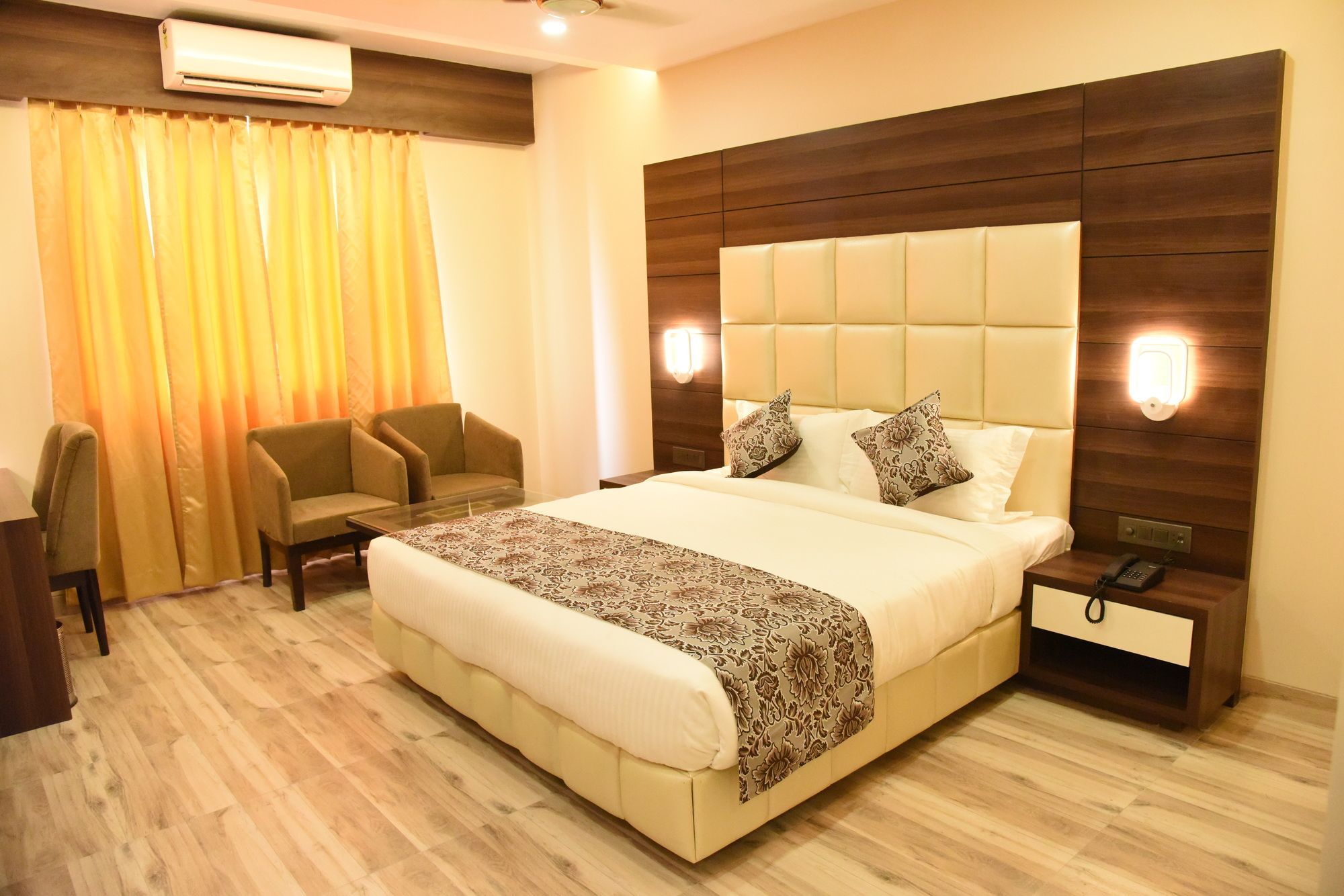 Moments Hotel Lucknow Buitenkant foto