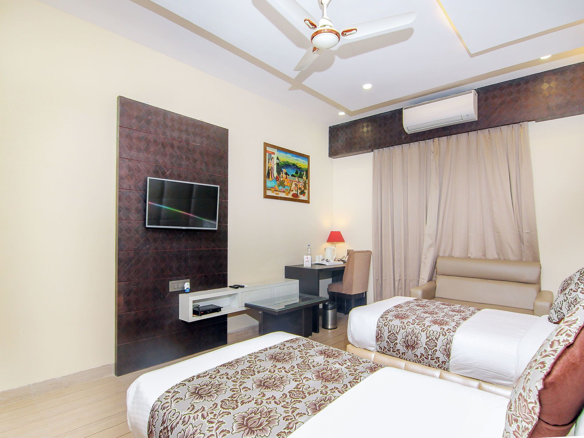 Moments Hotel Lucknow Buitenkant foto