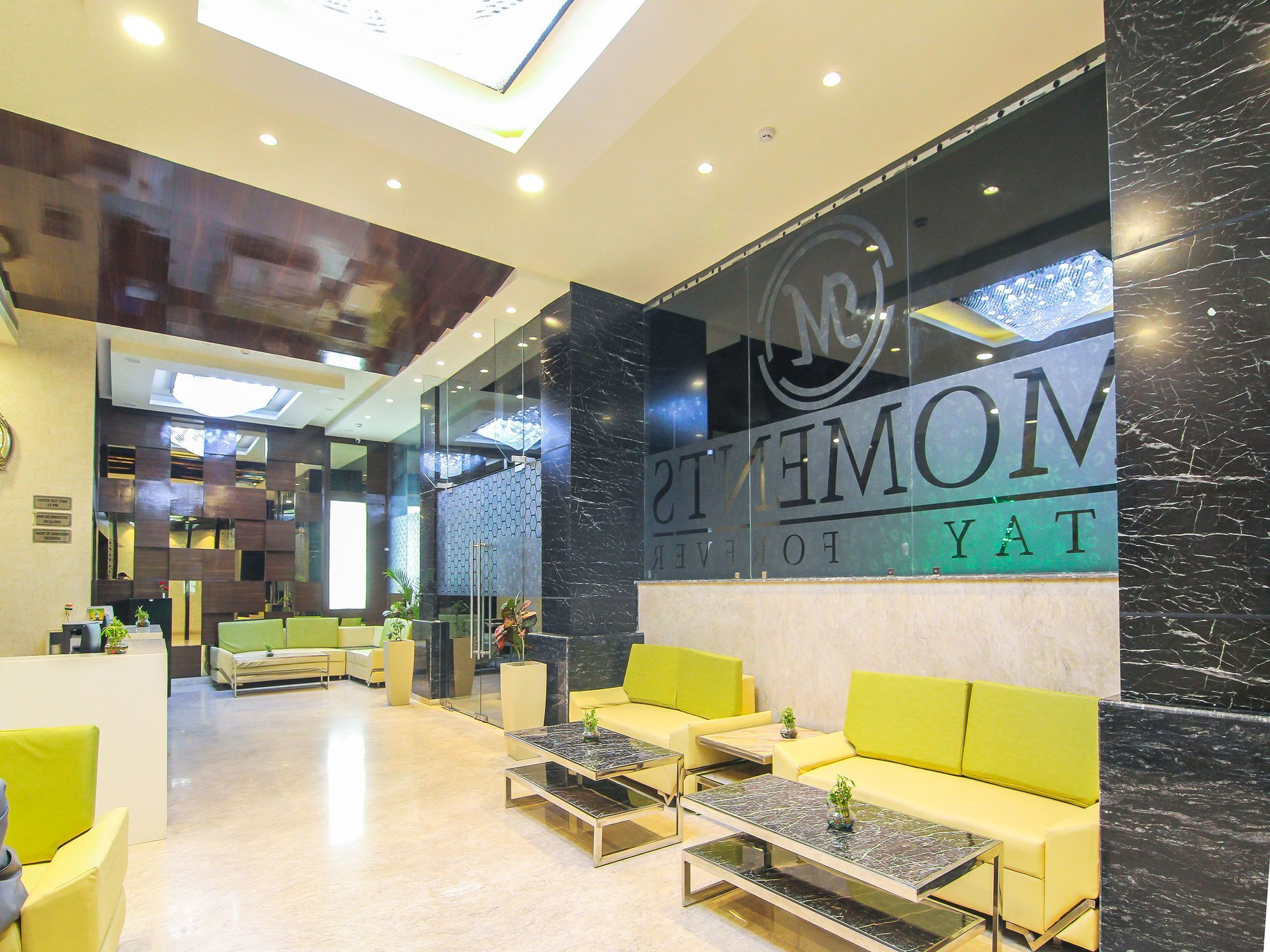 Moments Hotel Lucknow Buitenkant foto